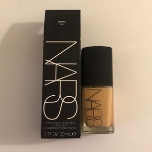 NARS Sheer Glow Liquid Foundation